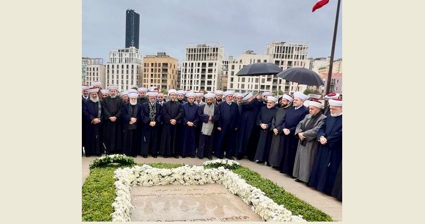 المفتي دريان زارضريح الرئيس الشهيد رفيق الحريري واستذكر مسيرته مع الرئيس الحريري: ممارساته الوطنية والسياسية تجاوزت الخنادق المذهبية والكهوف الطائفية