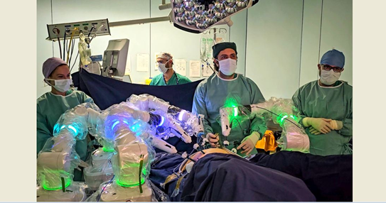 روبوتان للجراحة من شركة بروميدز (Promedz) في مستشفى اوتيل ديو والجامعة اليسوعية بهدف خدمة المرضى بشكل