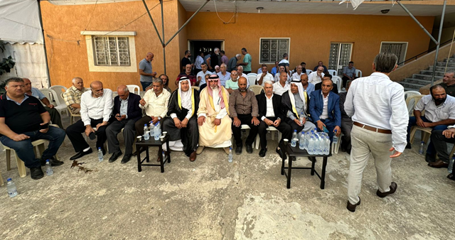 وفد من عائلة الشهيد الطعيمي وعشائر شهابية الفاعور بقاعا عزوا بالشهيد النقيب اسماعيل في داريا