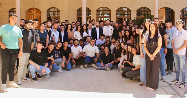النائب جنبلاط التقى الاباتي سمعان وعرض مع وفود مطالب واحتياجات خدماتية وحياتية