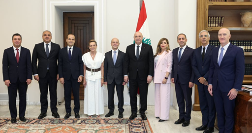 (*) الرئيس عون خلال استقباله ثمانية سفراء معتمدين في الخارج قبيل التحاقهم بمراكز عملهم: ضعوا مصلحة وطنكم فوق كل اعتبار
