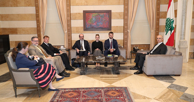 وزير الداخلية استقبل وفداً من وزارة الخزانة الأميركية والتقى أبو فاعور وكرم