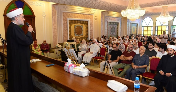 مسجد مزبود اختتم نشاطه القرآني السنوي ووزع الجوائز على الطلاب الفائزين