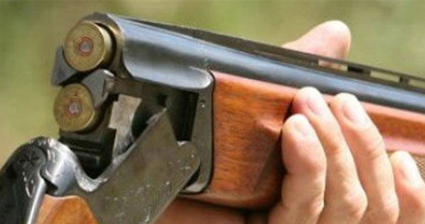 طفلها اطلق النار عليها عن طريق الخطأ من بندقية صيد في بلدة السفيرة وحالتها مستقرة
