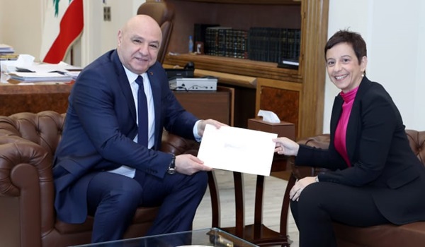 رئيس الجمهورية تسلّم دعوة من نظيره القبرصي لحضور افتتاح رئاسة قبرص لمجلس الاتحاد الأوروبي في كانون الثاني المقبل