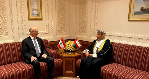 وزير الداخلية التقى نظيرة العُماني وتأكيد أهمية تعزيز أطر التعاون المشترك في مجالات الأمن والشُرطة