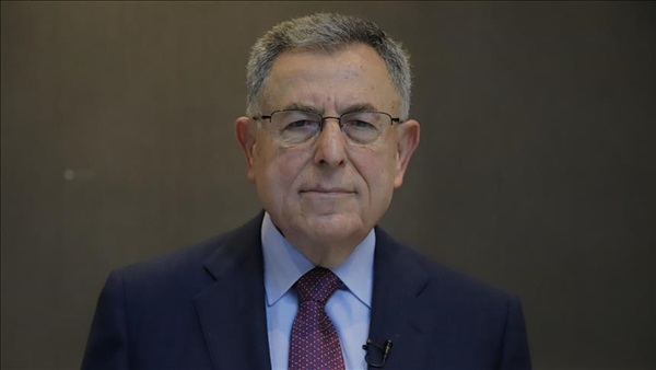 السنيورة: لبنان والعالم العربي خسرا برحيل أحمد قعبور قامة فنية وإنسانية رفيعة