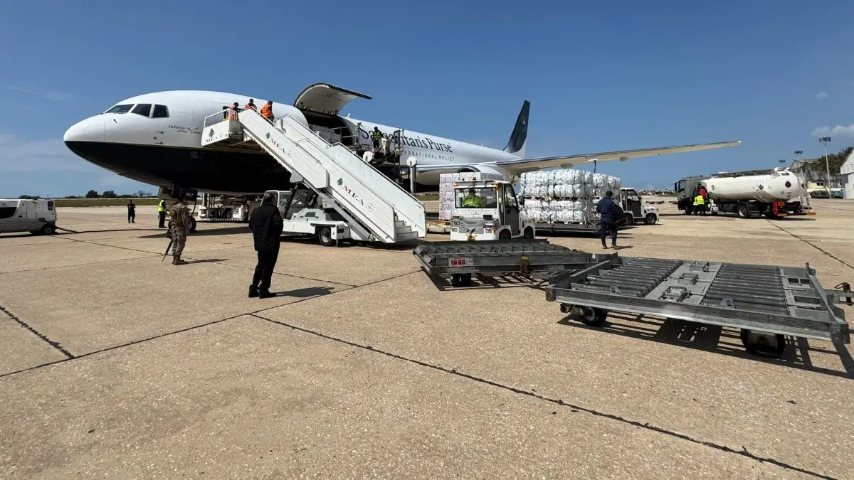 وصول طائرة المساعدات الثانية المقدّمة من منظمات كنسية أميركية الى مطار بيروت