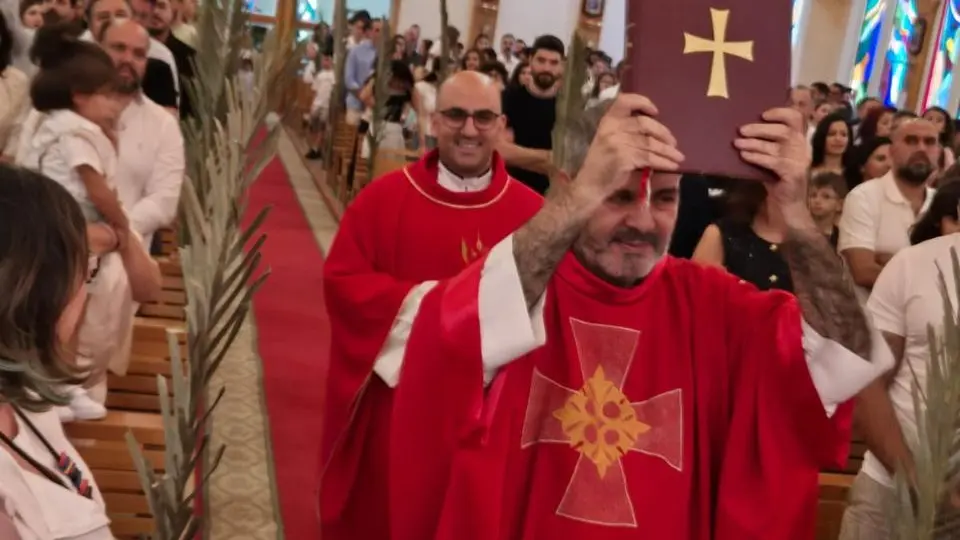 كنائس التقويم الغربي في الإمارات احتلفت بالشعانين والنائب الرسولي مارتينيلي: الشرق الأوسط يعيش صراعا معقدا وغير مسبوق