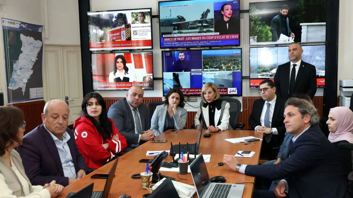 اللبنانية الأولى زارت سرايا بعبدا والصليب الأحمر في الحازمية للاطلاع على مهام إغاثة بالنازحين: أنتم الجنود المجهولون في خدمة أبناء الوطن الأكثر حاجة