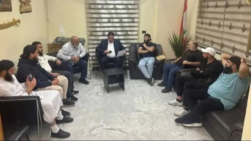 وليد البعريني تسلم مذكرة من وفد من لجنة متابعة الموقوفين الإسلاميين