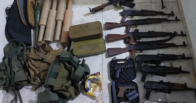 الجيش: توقيف 4 أشخاص في البقاع ومنطقة الأوزاعي لارتكابهم جرائم مختلفة