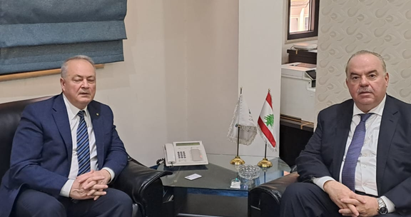 وزير الاتصالات عرض وسفير روسيا تعزيز العلاقات بين البلدين واستقبل وفدين من "اوجيرو" وشركتي الخليوي