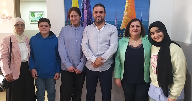 تلامذة مدرسة مزبود الرسمية تبرعوا بمصروفهم اليومي لمستشفى سبلين لدعم مسيرته