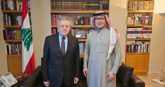 السنيورة عرض والسفير السعودي لدورالمملكة الداعم للبنان