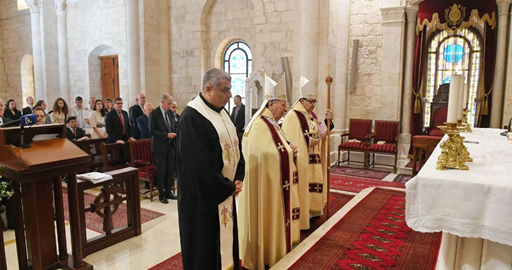 علوان مثل الراعي في قداس على نية فرنسا: واجب الكنيسة أن تكون حاضرة في كل مكان لتحقق المصالحة بين البشرية وخالقها